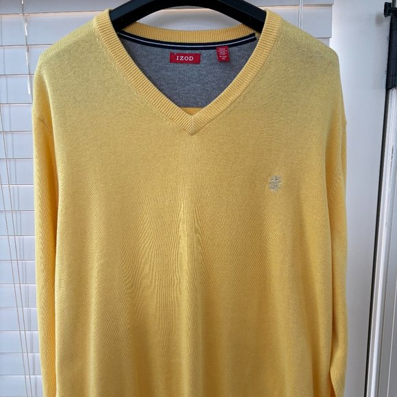 IZOD V-Neck Yellow cotton sweater - Picture 1 of 6